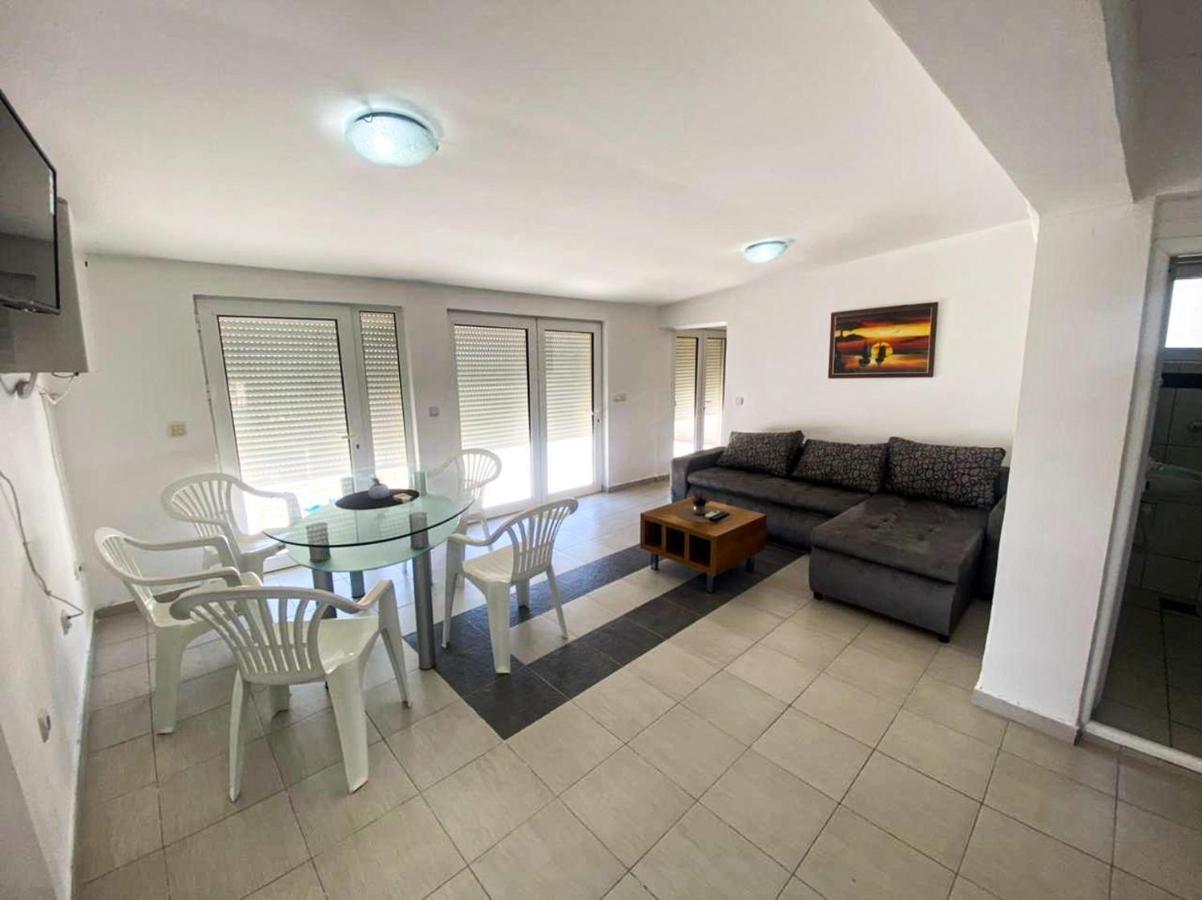 Etna Apartments Улцинь Экстерьер фото