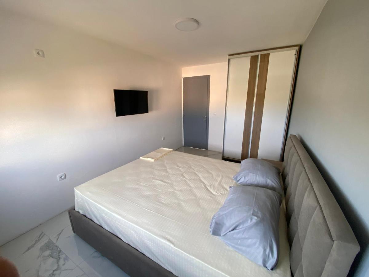 Etna Apartments Улцинь Экстерьер фото