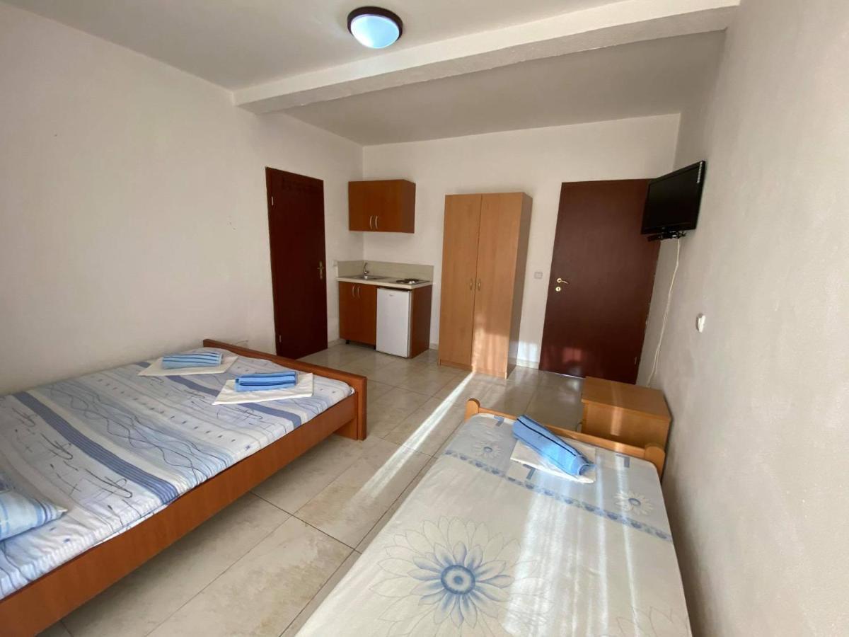 Etna Apartments Улцинь Экстерьер фото