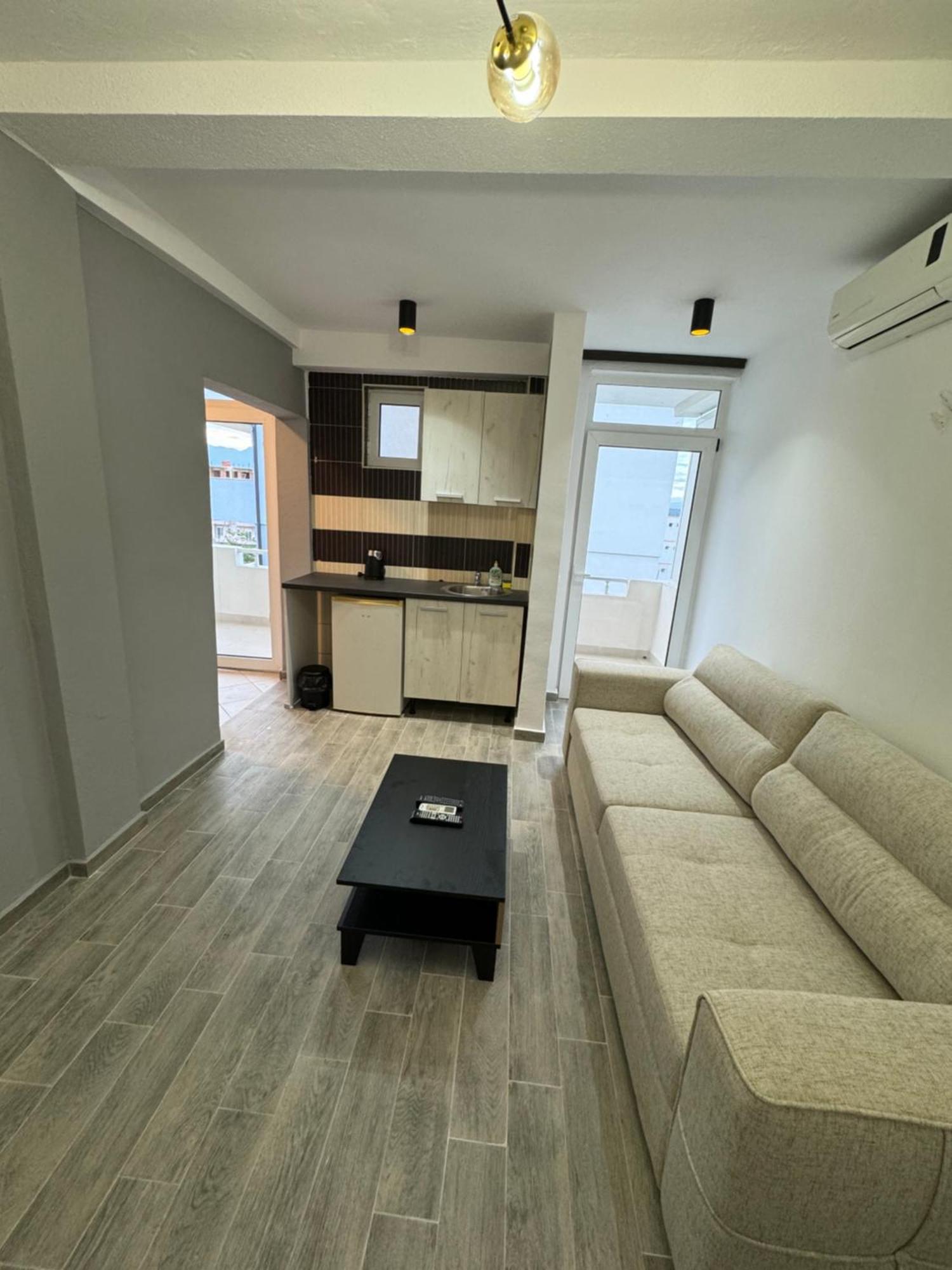 Etna Apartments Улцинь Экстерьер фото
