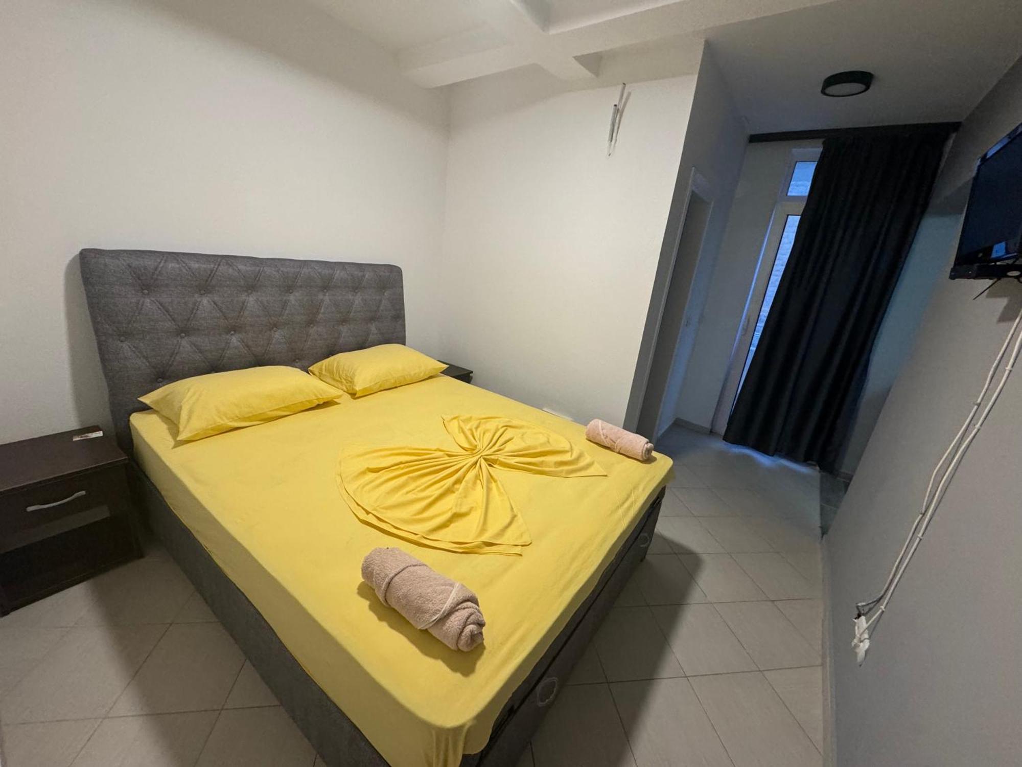 Etna Apartments Улцинь Экстерьер фото