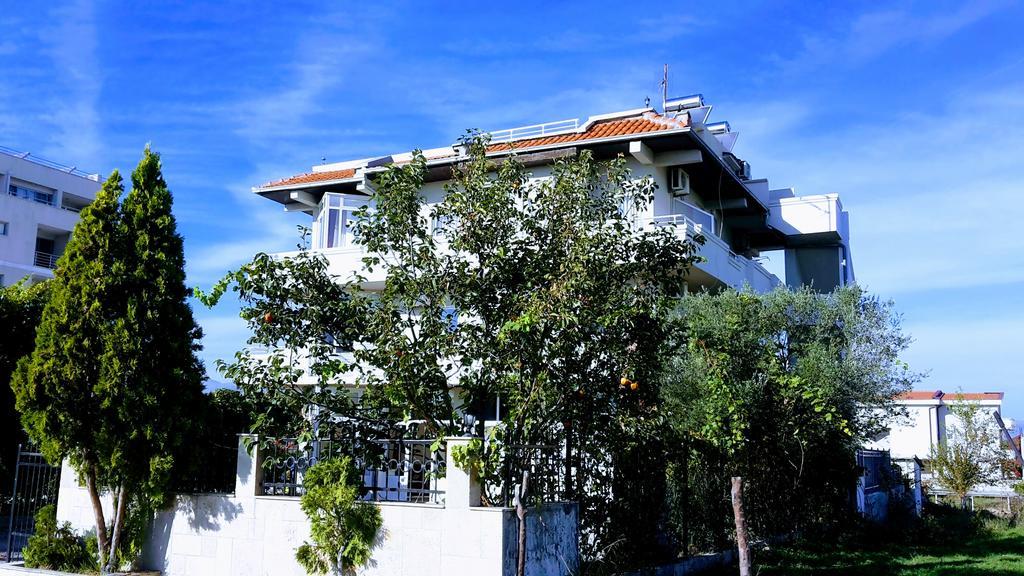Etna Apartments Улцинь Экстерьер фото