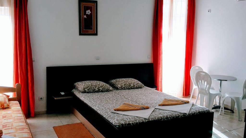 Etna Apartments Улцинь Экстерьер фото