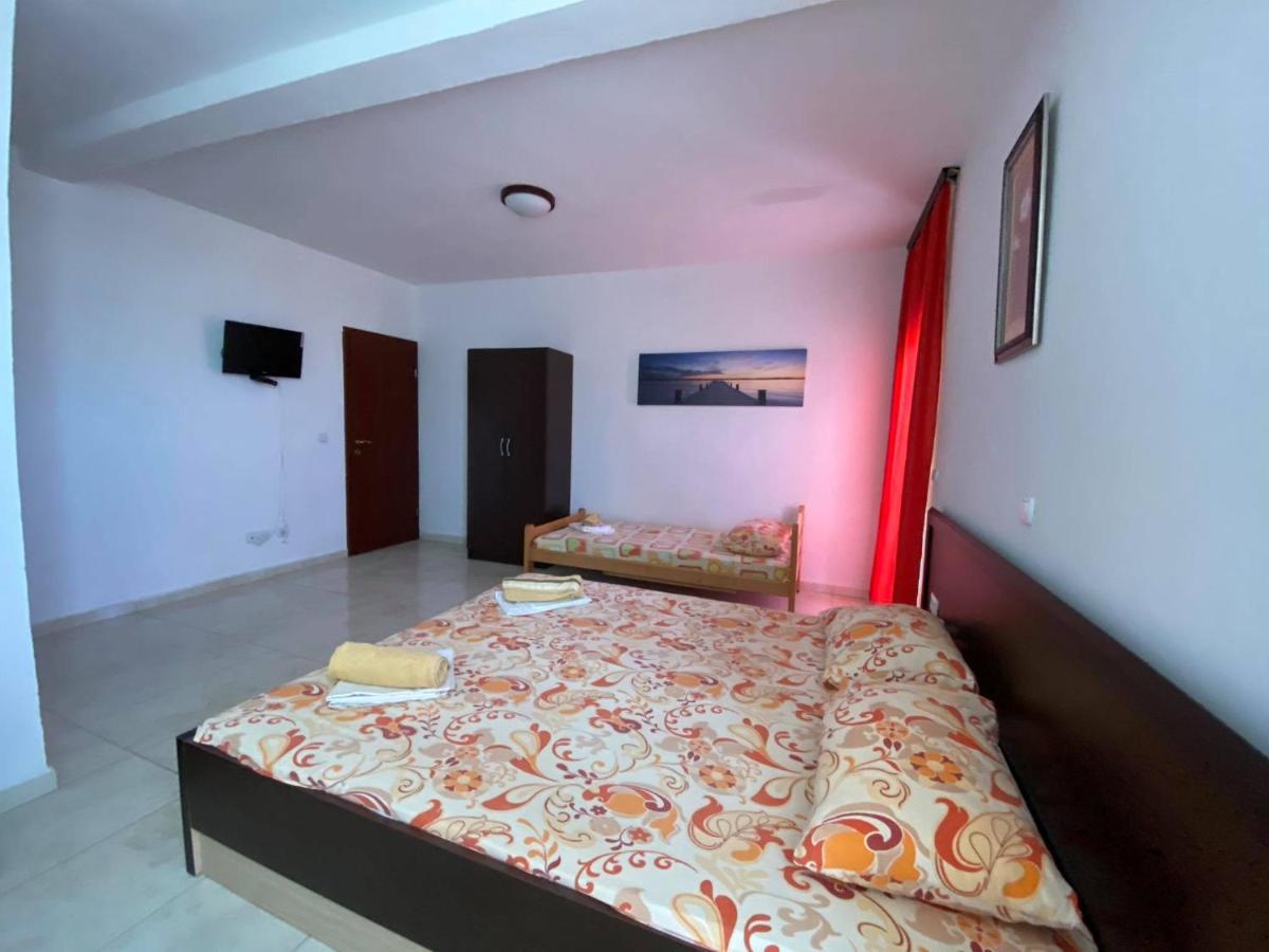 Etna Apartments Улцинь Экстерьер фото